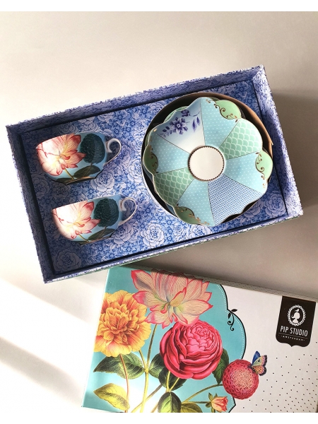 GIFT SET OF 2 TEA CUPS AND SAUCERS ROYAL FLOWERS BY PIP STUDIO